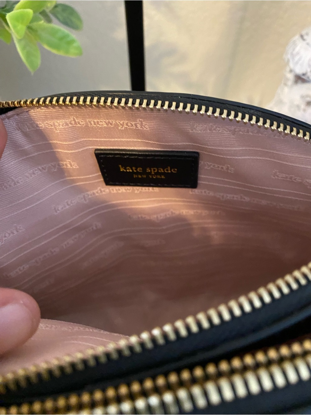 kate spade black leather crossbody with gold chain - Picture 6 of 13